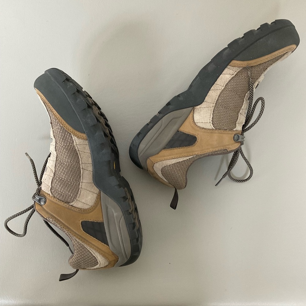 Teva Men’s Hiking Shoes - Picture 4 of 7